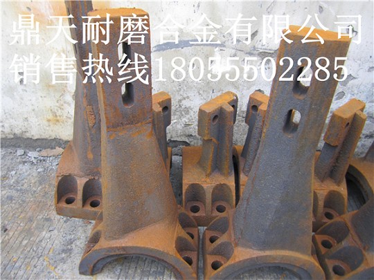 山東圓友750砼攪拌機弧襯板、中刮刀、側刮刀熱銷(xiāo)中