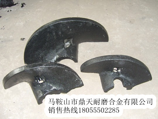 洛建瀝青攤鋪機配件，包括葉片、瓦蓋、熨平板低價(jià)供應